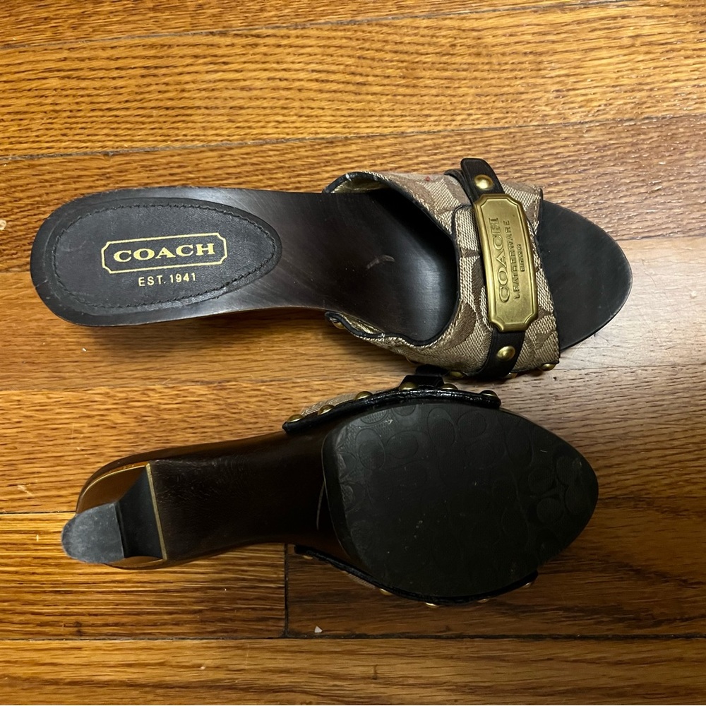 Coach Sandals size 6